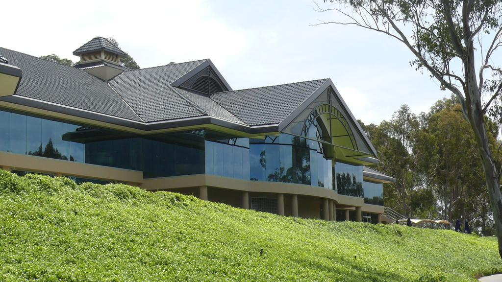Riverside Oaks Golf Resort Cattai Ngoại thất bức ảnh